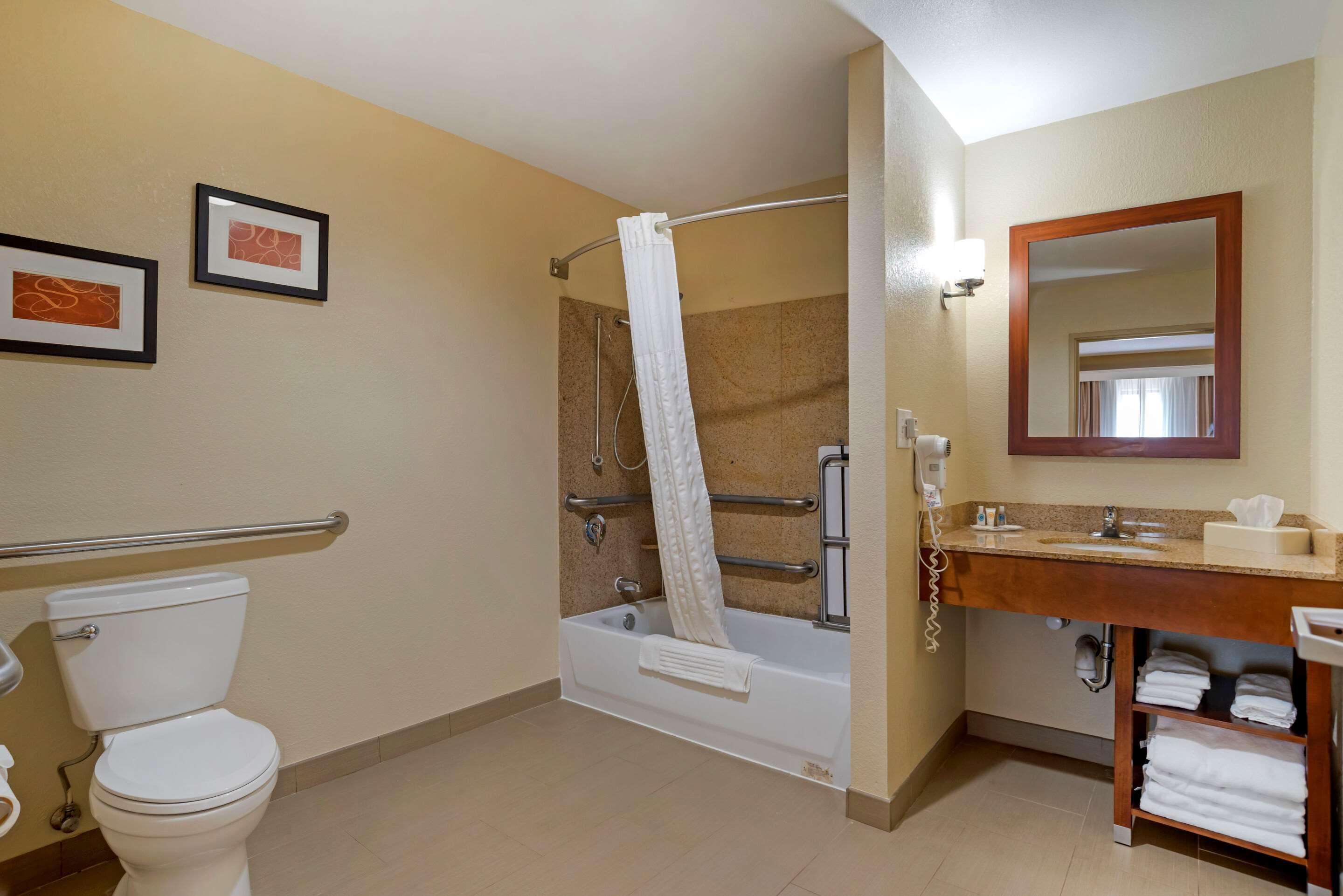 Comfort Suites Oxford I-20 Exit 188 Eksteriør bilde