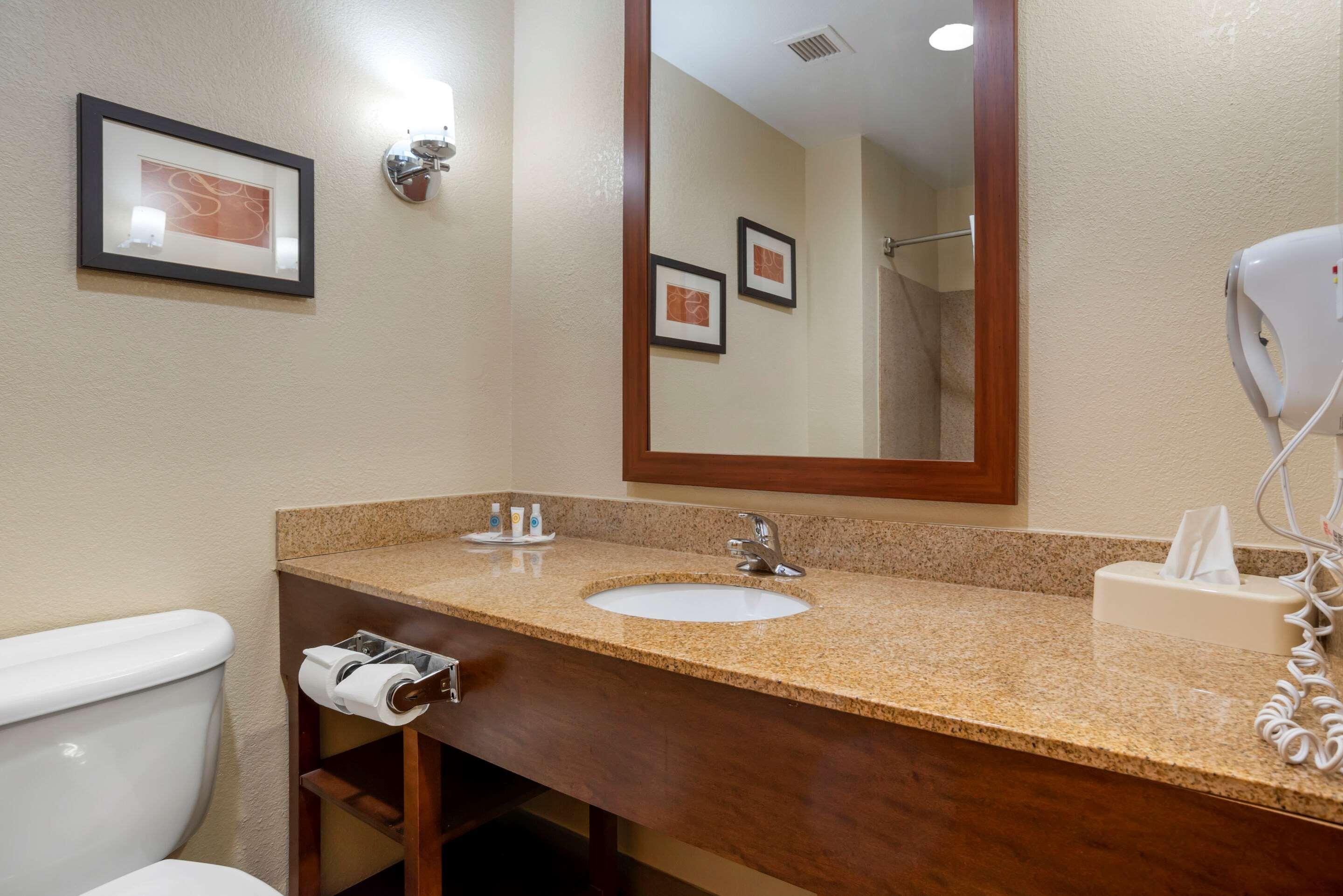 Comfort Suites Oxford I-20 Exit 188 Eksteriør bilde