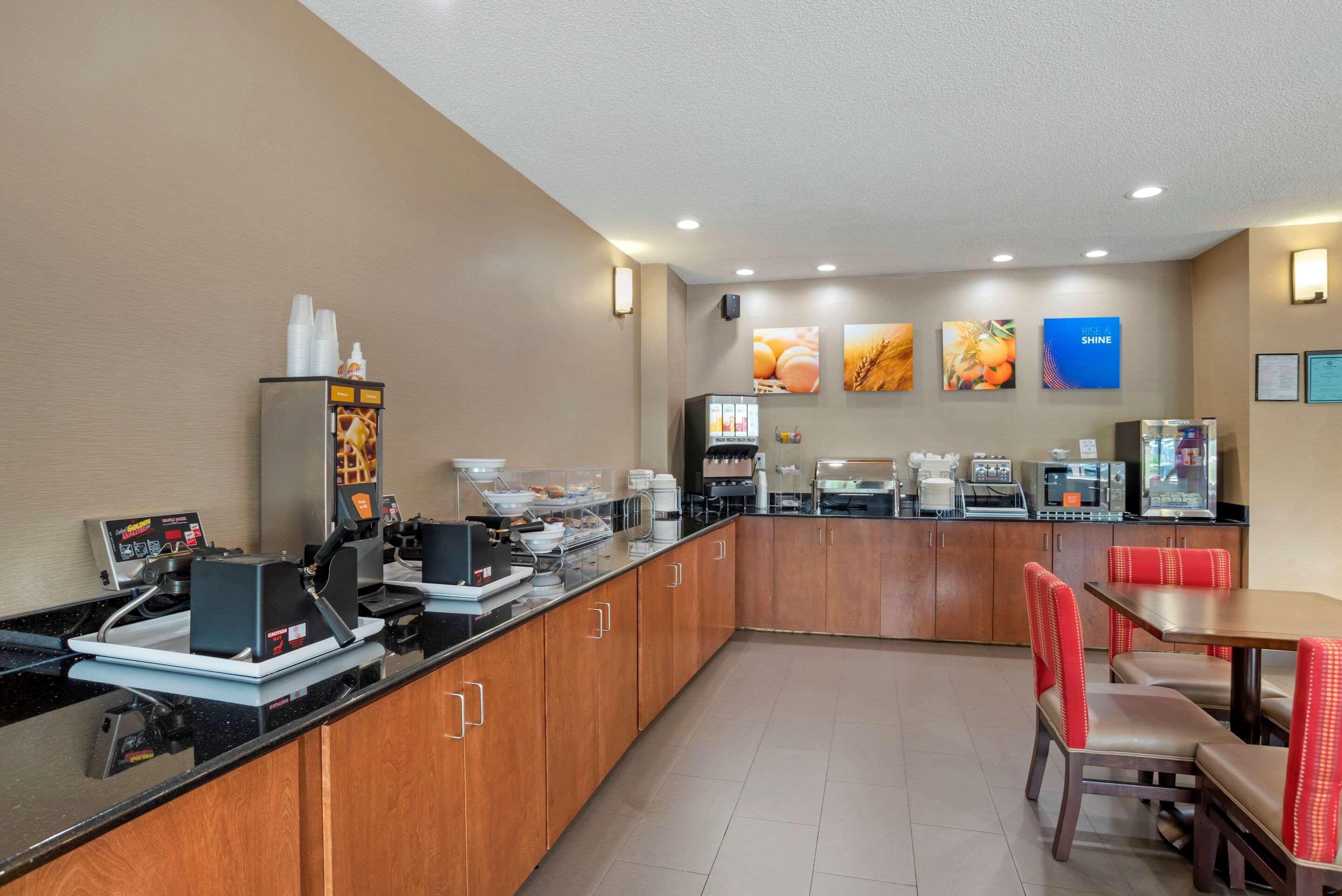 Comfort Suites Oxford I-20 Exit 188 Eksteriør bilde